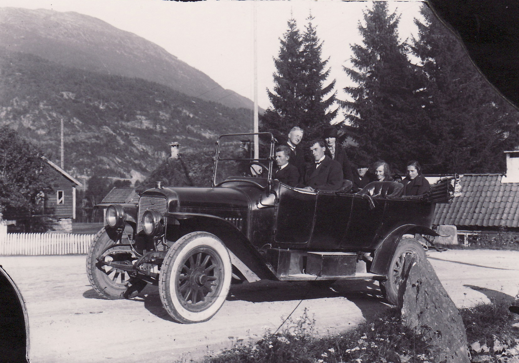 S 111 med Alfred Kirkeli som sjåfør
